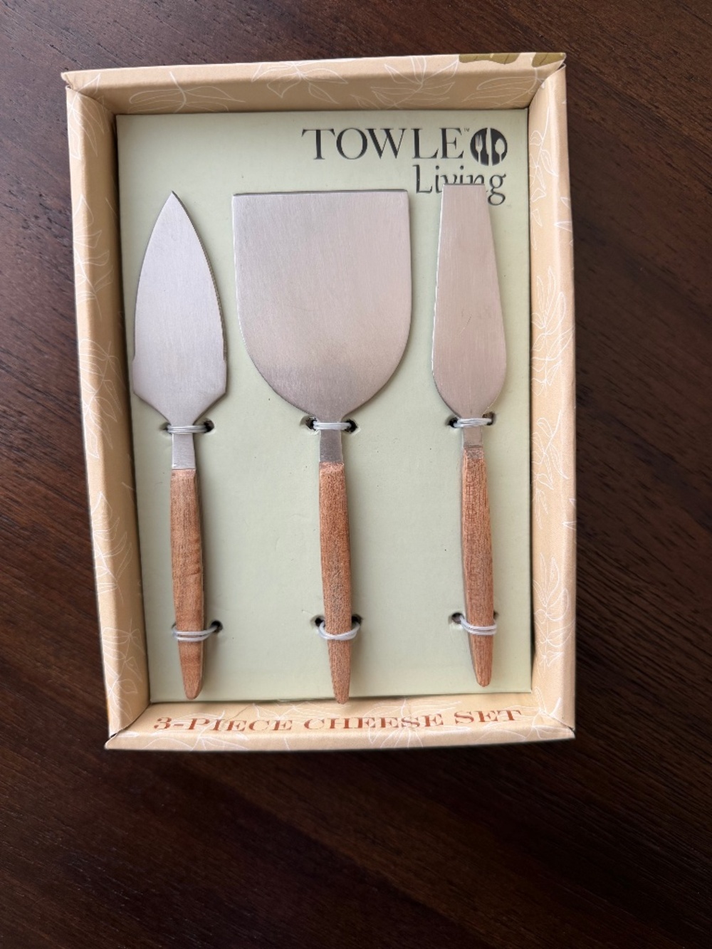 NWT Towle Living 3 piece cheese set